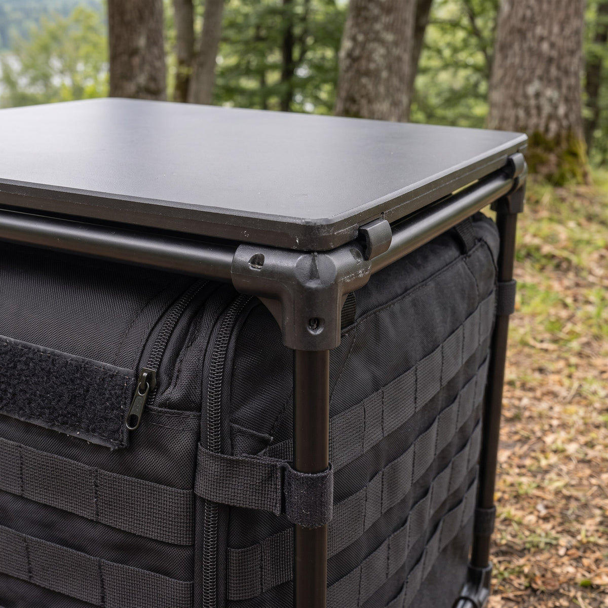 Túragear tábori asztal MOLLE táskával - reszlet